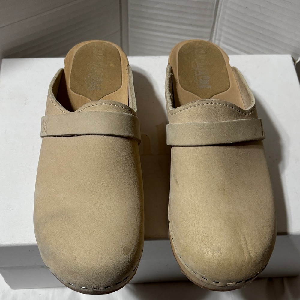 Sandgrens Leather Upper Clogs. Euc - image 1